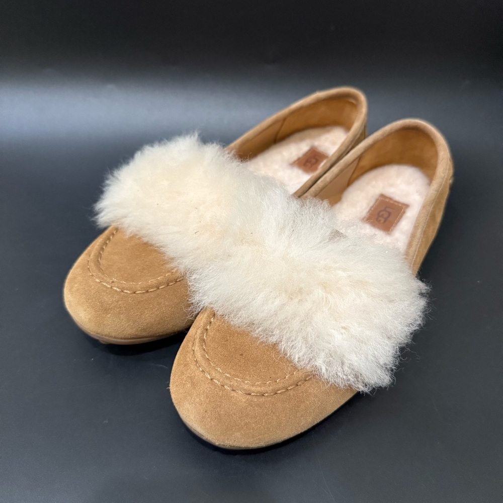 UGG Kaley Wisp Suede Sheepskin Loafer Size 6